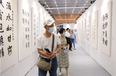 247件扶贫艺术作品获认购 千万元善款点亮文化扶贫路